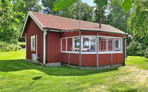 Hults-Kulla: Træ, Græs, Tag, Træ, Hus, Sommerhus, Hjem, Busk, Arkitektur