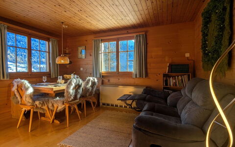 Ember: Træ, Hus, Hjem, Sommerhus, Loft, Bjælkehytte, Stue, Bejdse, Hårdttræ