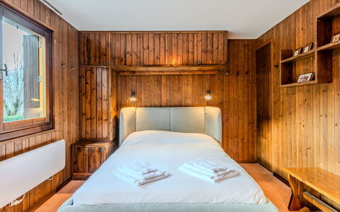 Casa Brenta: Træ, Soveværelse, Indretning, Seng, Etage, Gulvbelægning, Loft, Sengetøj, Sengetøj, Værelse