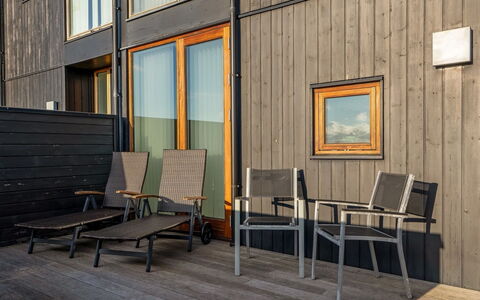 Saxi - 650M from the Sea: Sommerhus, Backyard, Gård, Garden Bygninger, Skur, Sidespor, Udendørs Møbler, Bjælkehytte, Udendørs Struktur, Hytte