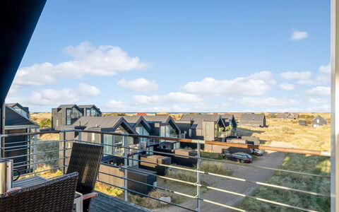 Saxi - 650M from the Sea: Sommerhus, Backyard, Gård, Garden Bygninger, Skur, Sidespor, Udendørs Møbler, Bjælkehytte, Udendørs Struktur, Hytte