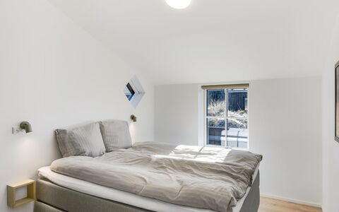 Eida - 500M from the Sea: Gulvbelægning, Etage, Soveværelse, Indretning, Loft, Seng, Sengetøj, Sengetøj, Bed Frame, Sengetøj