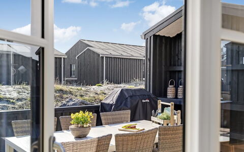 Eida - 500M from the Sea: Sommerhus, Backyard, Gård, Garden Bygninger, Skur, Sidespor, Udendørs Møbler, Bjælkehytte, Udendørs Struktur, Hytte