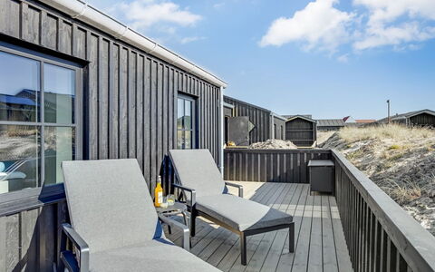 Eida - 500M from the Sea: Sommerhus, Backyard, Gård, Garden Bygninger, Skur, Sidespor, Udendørs Møbler, Bjælkehytte, Udendørs Struktur, Hytte