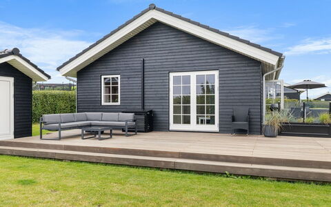 Rixa - 350M from the Sea: Træ, Møbel, Lejlighed, Værelse, Loft, Bejdse, Stol, Hårdttræ, Klarlak, Tømmer