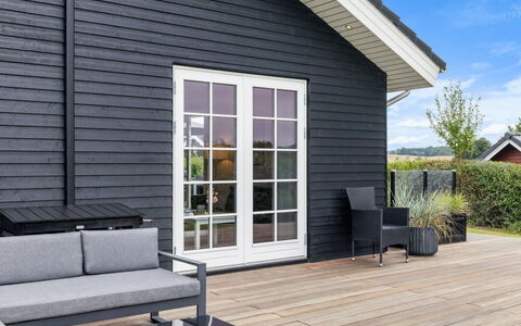 Rixa - 350M from the Sea: Træ, Møbel, Lejlighed, Værelse, Loft, Bejdse, Stol, Hårdttræ, Klarlak, Tømmer
