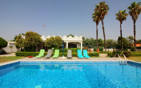 Villa Floridia: Svømmepøl, Udvej, Fritid, Skygge, Have, Landscaping, Eco Hotel, Hacienda, Udendørs Møbler
