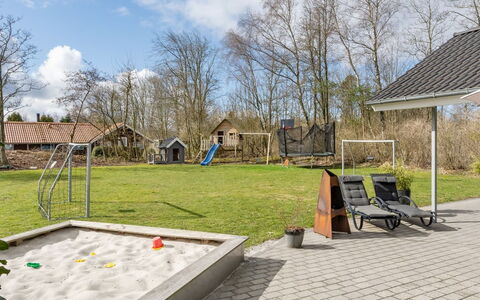 Esben - 11Km from the Sea: Tag, Hus, Hjem, Sommerhus, Sidespor, Estate, Indkørsel, Garden Bygninger, Gård, Skur
