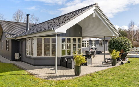 Esben - 11Km from the Sea: Tag, Hus, Hjem, Sommerhus, Sidespor, Estate, Indkørsel, Garden Bygninger, Gård, Skur