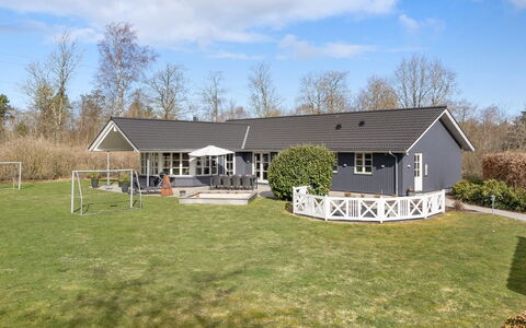 Esben - 11Km from the Sea: Tag, Hus, Hjem, Sommerhus, Sidespor, Estate, Indkørsel, Garden Bygninger, Gård, Skur