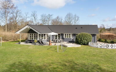 Esben - 11Km from the Sea
