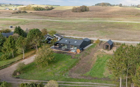 Antomine - 150M from the Sea: Træ, Hjem, Veranda, Dæk, Hårdttræ, Tag, Bejdse, Trægulve, Eco Hotel