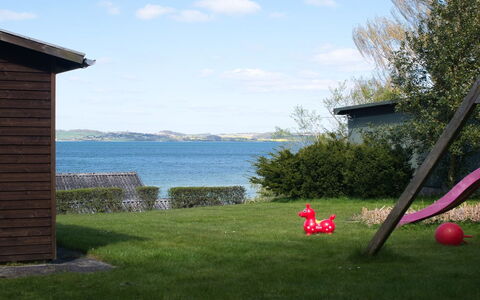 Hilde - 75M from the Sea: Blå, Sommerhus, Hus, Hjem, Stuehus, Estate, Sidespor