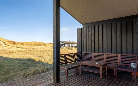 Odeta - 50M from the Sea: Svømmepøl, Udvej, Fritid, Skygge, Ferie, Eco Hotel, Udendørs Møbler, Hacienda, Tropics