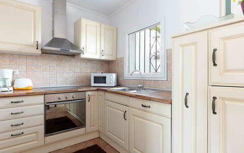 El Palmar 9: Countertop, Værelse, Møbel, Ejendom, Cabinetry, Køkken, Indretning, Etage, Bygning, Hus