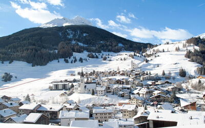 Grosszügige Dachwohnung mit Aussicht