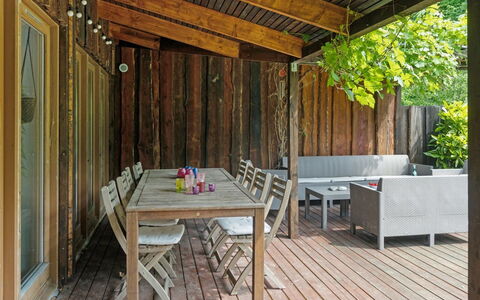 Mirija - 350M from the Sea: Træ, Hjem, Veranda, Dæk, Hårdttræ, Tag, Bejdse, Trægulve, Eco Hotel