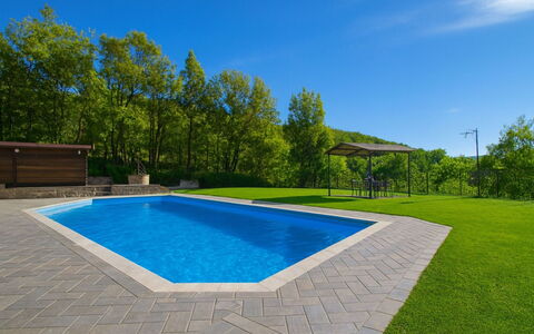 L'Oasi del Poggio: Blå, Boligområde, Forstad, Estate, Landscaping, Hæk