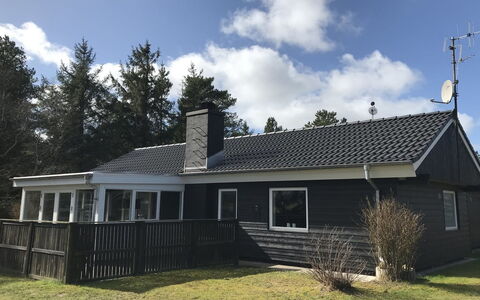 Juditha - 750M from the Sea: Bygning, Hus, Tag, Hjem, Boligområde, Sommerhus, Arkitektur, Land Lot, Sidespor, Veranda
