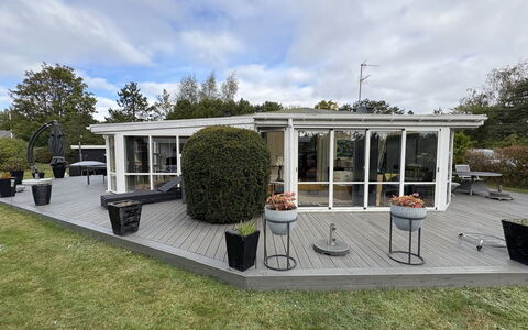 Haralde - 1.4Km from the Sea: 