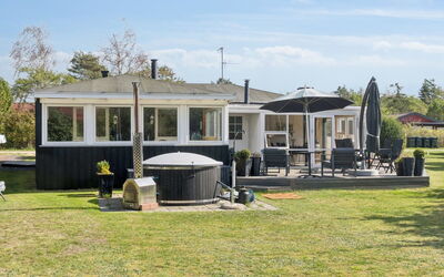 Haralde - 1.4Km from the Sea