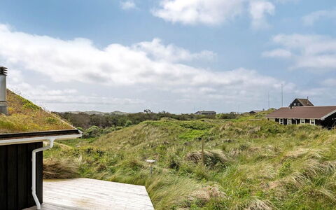 Osfrid - 175M from the Sea: Træ, Møbel, Lejlighed, Værelse, Loft, Bejdse, Stol, Hårdttræ, Klarlak, Tømmer