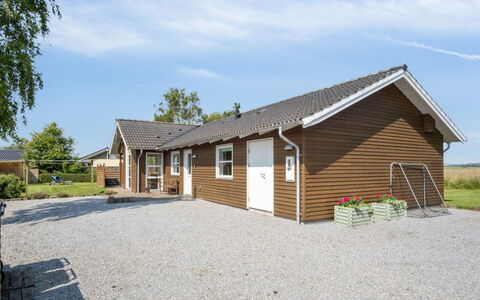 Neno - 100M from the Sea: Bjerg, Sne, Bjergrige Landskabsformer, Vinter, Bjergkæde, Glacial Landskabsform, Highland, Bakke, Hill Station, Terræn