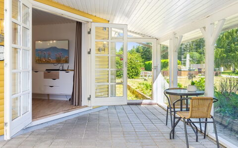Senija - 6.5Km from the Sea: Træ, Gulvbelægning, Indretning, Etage, Dør, Møbel, Loft, Hjem, Stol, Veranda