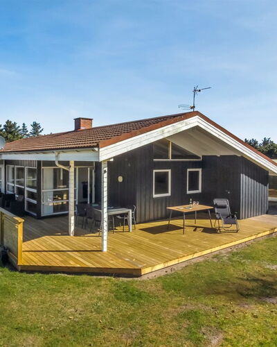Peder - 700M from the Sea