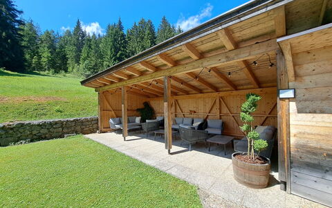 Auffach 645: Træ, Sommerhus, Hårdttræ, Planke, Skygge, Lærk, Bjælkehytte, Have, Landscaping, Bejdse
