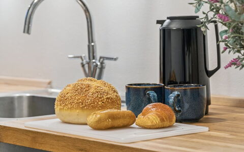 Ordan - 140M to the Fjord: Bordservice, Serveware, Køkken Apparat, Sanitærarmatur, Countertop, Køkken, Tap, Håndvask
