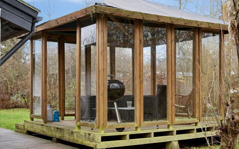 Ordan - 140M to the Fjord: Træ, Gazebo, Garden Bygninger, Udendørs Struktur, Pavilion, Hårdttræ, Bejdse, Have, Skygge, Skur