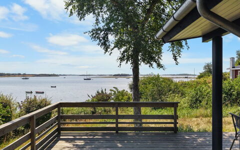 Edvardsine - 40M from the Sea: Blå, Sommerhus, Hus, Hjem, Stuehus, Estate, Sidespor