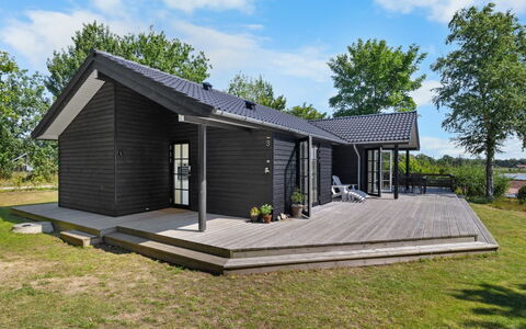 Edvardsine - 40M from the Sea: Blå, Sommerhus, Hus, Hjem, Stuehus, Estate, Sidespor