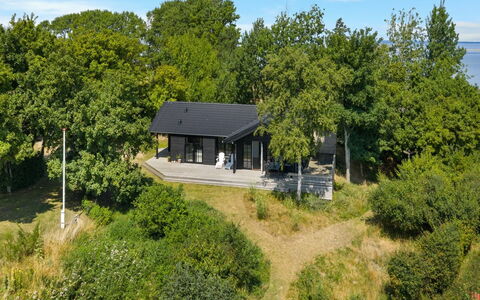 Edvardsine - 40M from the Sea: Blå, Sommerhus, Hus, Hjem, Stuehus, Estate, Sidespor