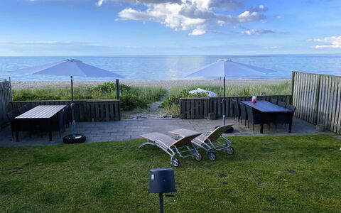 Nedelko - 20M from the Sea: Udendørs Møbler, Møbel, Hav, Stol, Skygge, Ocean, Udendørs Bord, Kyst, Kyst, Paraply