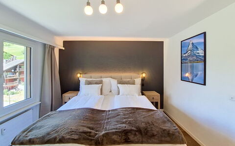 Chez Gredia: Indretning, Gulvbelægning, Loft, Etage, Møbel, Værelse, Soveværelse, Træ, Seng, Belysning