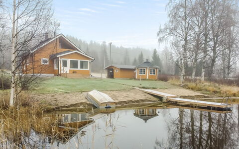 Joutsenranta: Træ, Sommerhus, Bejdse, Hårdttræ, Bjælkehytte, Planke, Loft, Naturmateriale, Tømmer, Garden Bygninger