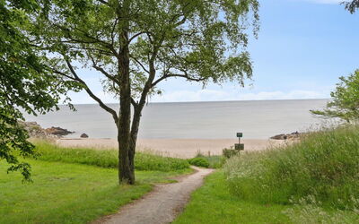 Ømund - 100M from the Sea