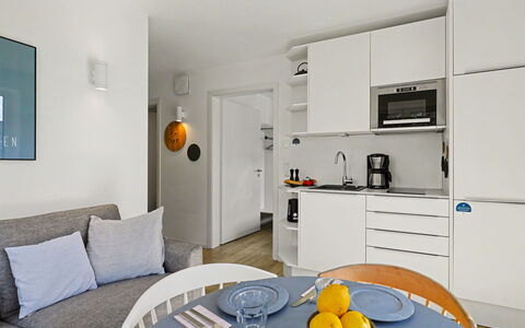 Seemomente (615): Møbel, Indretning, Gulvbelægning, Etage, Træ, Værelse, Countertop, Køkken, Loft, Belysning