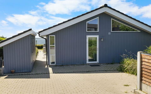 Ubavka - 100M from the Sea: Blå, Sommerhus, Hus, Hjem, Stuehus, Estate, Sidespor