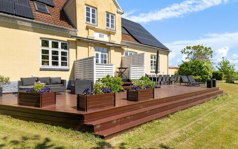 Goti - 850M from the Sea: Tag, Hus, Hjem, Sommerhus, Dør, Sidespor, Dæk, Veranda, Planke, Hårdttræ