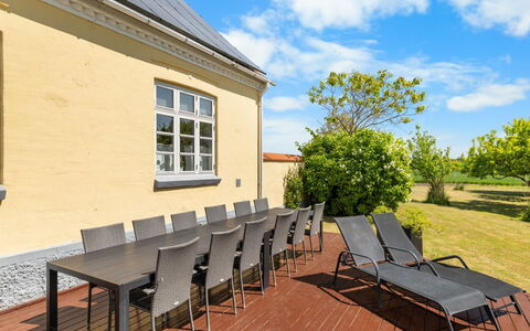 Goti - 850M from the Sea: Tag, Hus, Hjem, Sommerhus, Dør, Sidespor, Dæk, Veranda, Planke, Hårdttræ