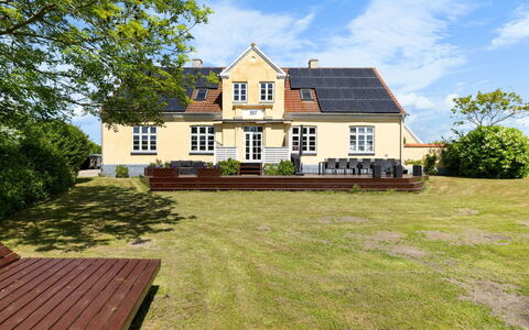 Goti - 850M from the Sea: Tag, Hus, Hjem, Sommerhus, Dør, Sidespor, Dæk, Veranda, Planke, Hårdttræ