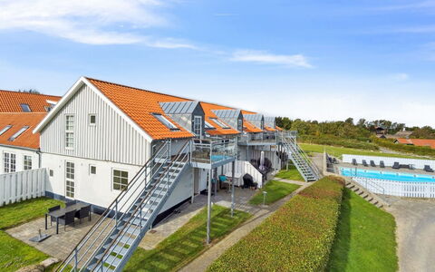 Rafn - 400M from the Sea: Arkitektur, Tag, Hjem, Kompositmateriale, Dagslys, Sidespor, Indkørsel