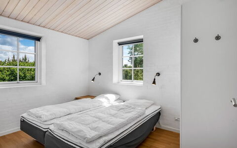 Merit - 3.2Km from the Sea: Træ, Hjem, Etage, Loft, Soveværelse, Hårdttræ, Bed Frame, Seng, Planke, Bejdse