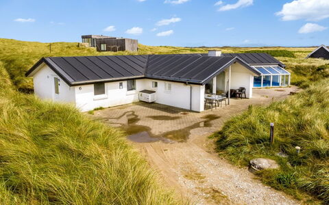 Nimrod - 70M from the Sea: Arkitektur, Skygge, Udendørs Struktur, Stol, Have, Pergola, Blomsterkrukke, Markise, Landscaping, Udendørs Møbler