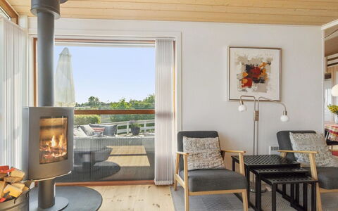 Viggo - 200M from the Sea: Træ, Hjem, Veranda, Dæk, Hårdttræ, Tag, Bejdse, Trægulve, Eco Hotel