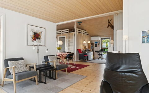 Viggo - 200M from the Sea: Træ, Hjem, Veranda, Dæk, Hårdttræ, Tag, Bejdse, Trægulve, Eco Hotel