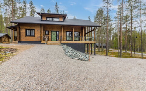 Villa Valoisa: Træ, Sommerhus, Hus, Hjem, Dør, Hårdttræ, Garden Bygninger, Bejdse, Bjælkehytte, Planke